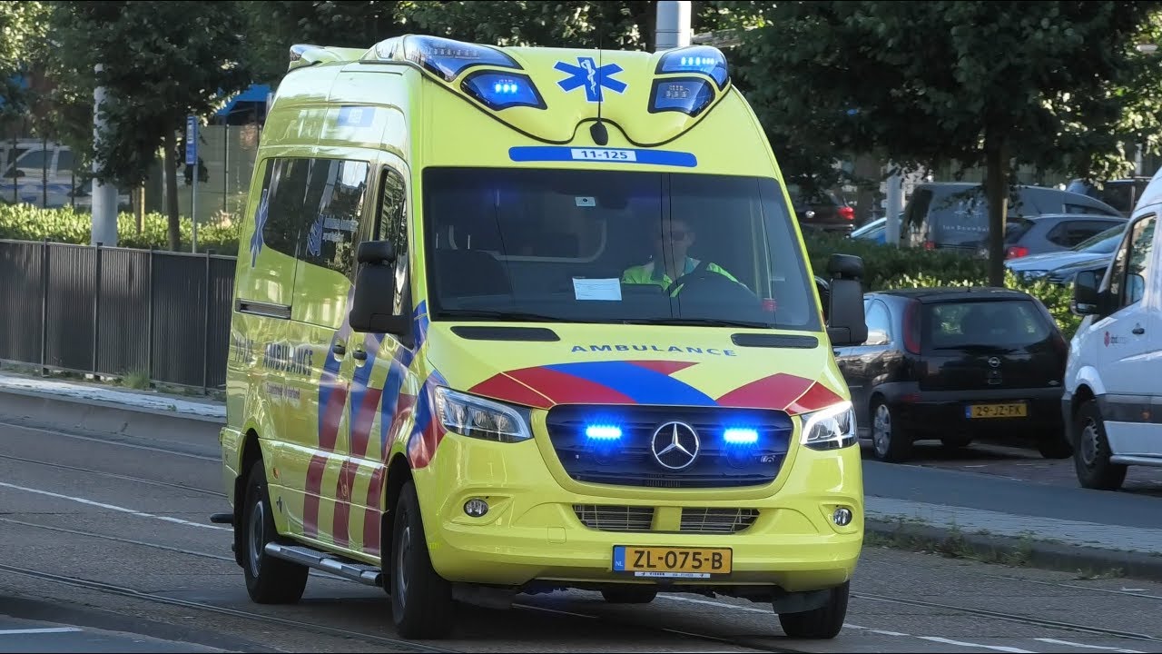 ambulance-4.jpg